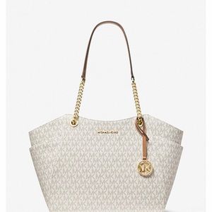 Vanilla signature MK tote like new